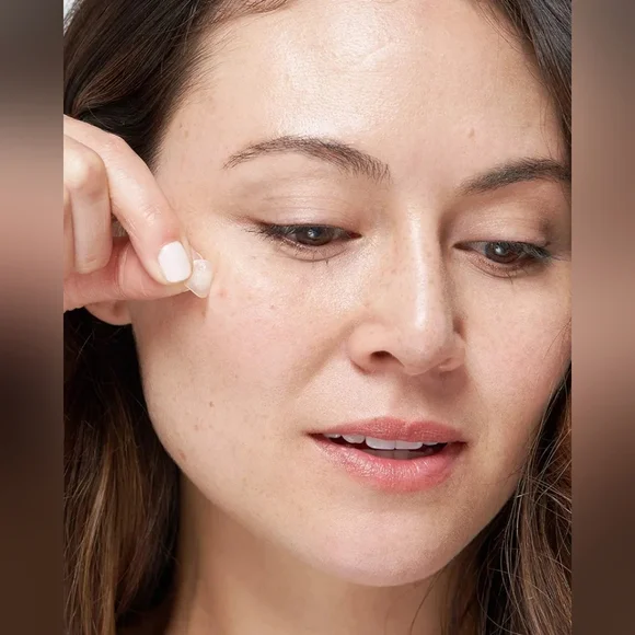 Mighty Patch Original from Hero Cosmetics - Hydrocolloid Spot Stickers 36 pcs - Picture 5 of 6